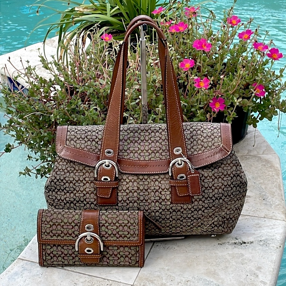 Coach Soho Signature Mini “C” Brown and Tan Handbag w/Matching Wallet - Picture 3 of 16